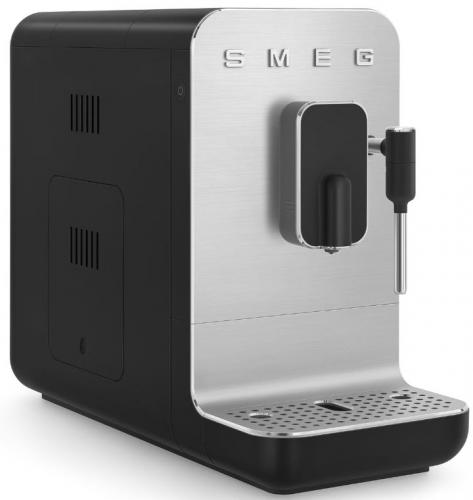 Automatick kvovary SMEG automatick kvovar BCC12 na cappuccino 19 bar / 1,4l, ern