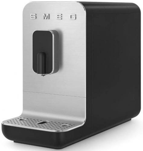 ESPRESSA - KVOVARY SMEG Automatick kvovar na espresso 19 bar / 1,4l ern